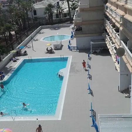 Playa Honda アパート アロナ